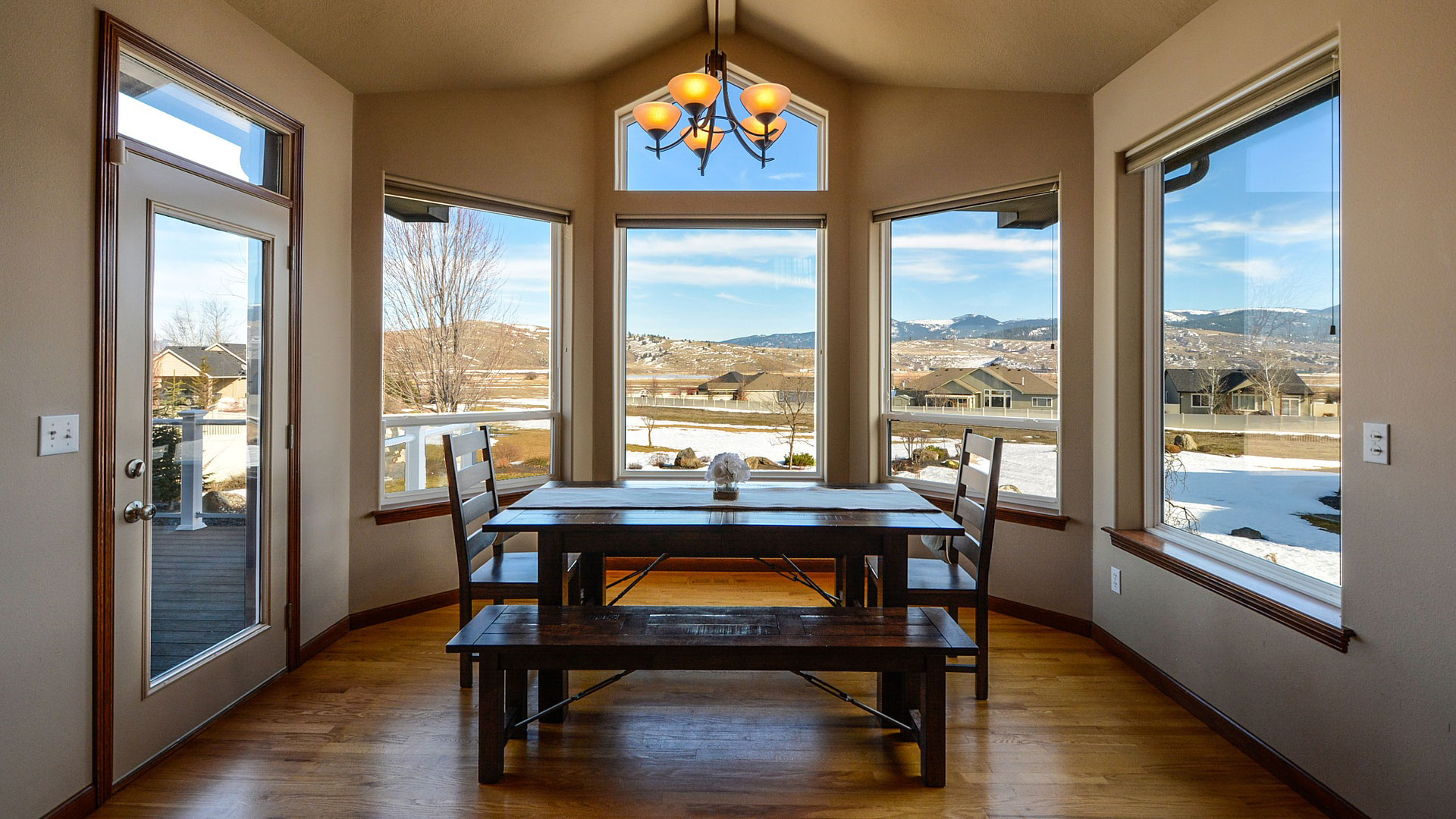 Window Cleaning in Encinitas: Coastal Glass Care for 92024 Homes